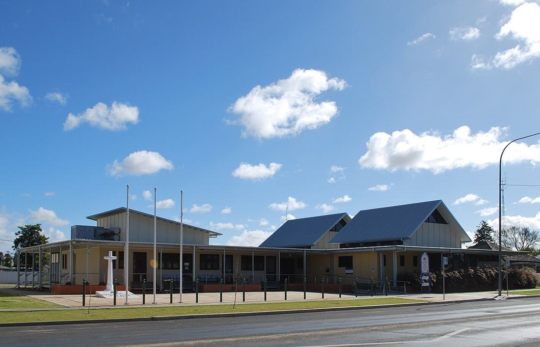 A library and Centrelink office in Hay, New South Wales.